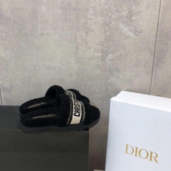Christian Dior Dway Slide Black Embroidered Cotton And Shearling Black For Women CD KCQ551ESK_S11X