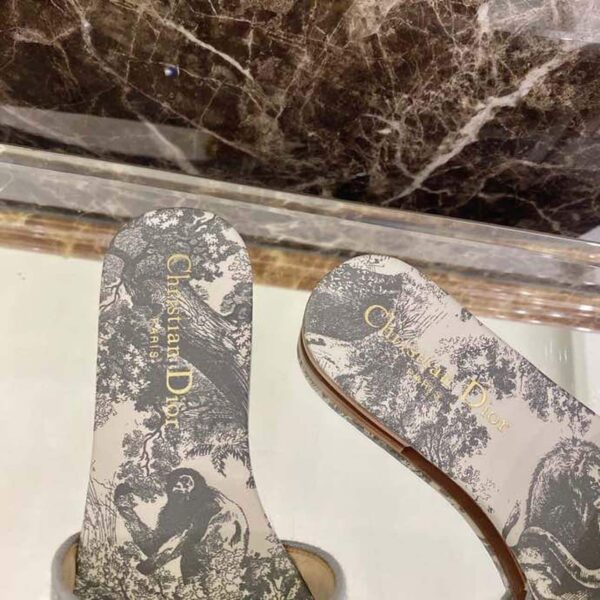 Christian Dior Dway Slide Gray Toile De Jouy Embroidered Cotton Gray For Women CD KCQ209TJE_S21G