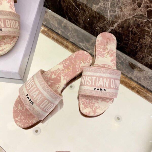 Christian Dior Dway Slide Peony Pink Toile De Jouy Embroidered Cotton Pink For Women CD KCQ209TJE_S61W