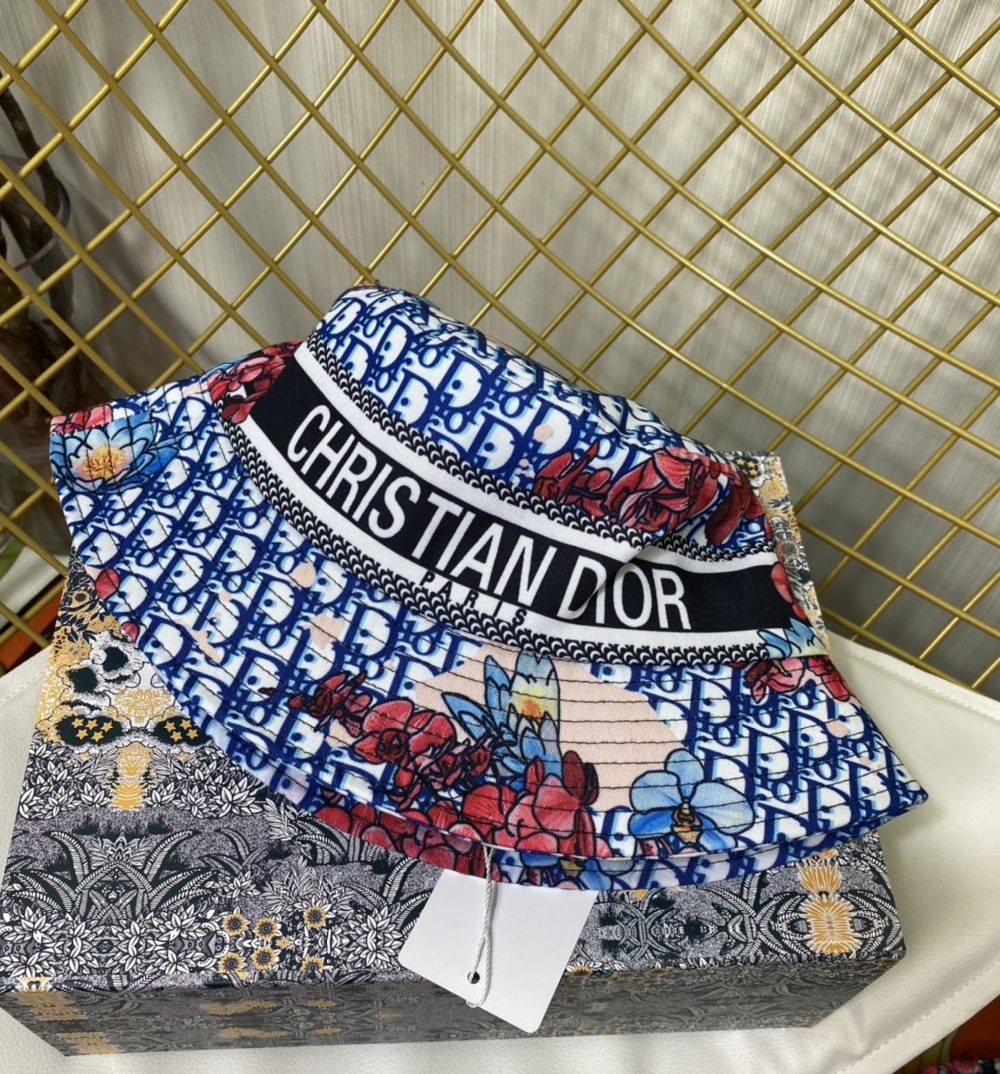 Christian Dior Jack Dior Bucket Hat With Multiple Color