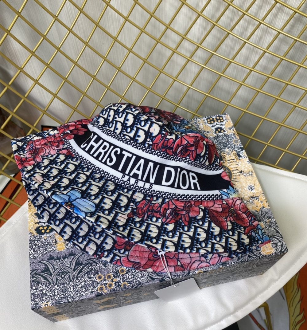 Christian Dior Jack Dior Bucket Hat With Multiple Color