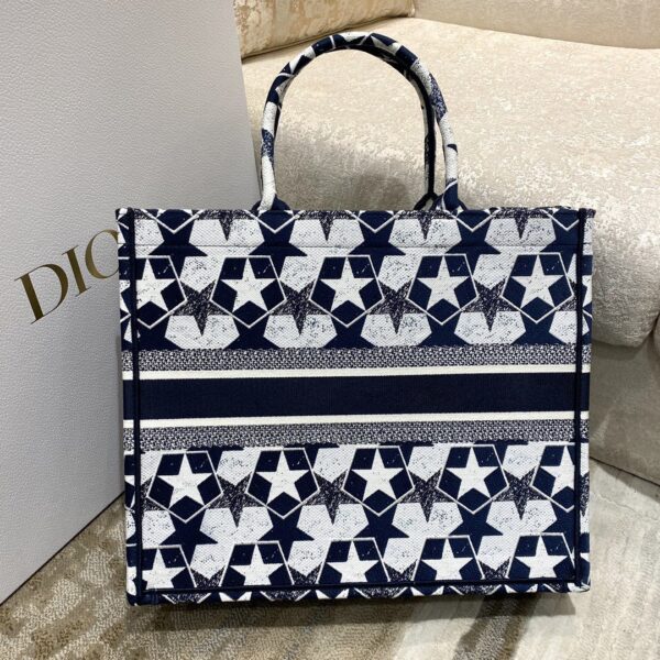 1:1 Replica Christian Dior Large Dior Book Tote Blue and White Dior Étoile Embroidery, Blue/White, For Women Women’s Handbags, 41cm CD M1286ZTQX_M928