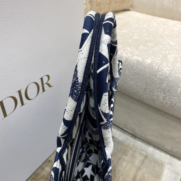 1:1 Replica Christian Dior Large Dior Book Tote Blue and White Dior Étoile Embroidery, Blue/White, For Women Women’s Handbags, 41cm CD M1286ZTQX_M928