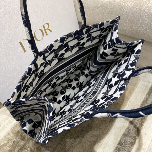 1:1 Replica Christian Dior Large Dior Book Tote Blue and White Dior Étoile Embroidery, Blue/White, For Women Women’s Handbags, 41cm CD M1286ZTQX_M928