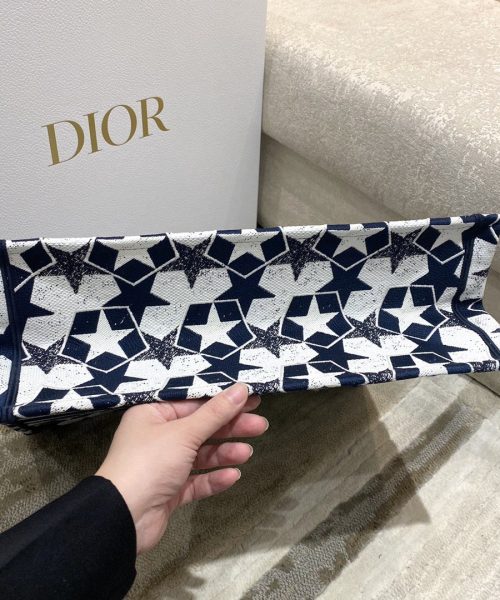 1:1 Replica Christian Dior Large Dior Book Tote Blue and White Dior Étoile Embroidery, Blue/White, For Women Women’s Handbags, 41cm CD M1286ZTQX_M928