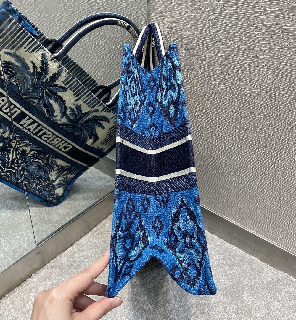 1:1 Replica Christian Dior Large Dior Book Tote Blue For Women 16.5in/42cm CD M1286ZRIW