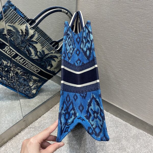 1:1 Replica Christian Dior Large Dior Book Tote Blue For Women 16.5in/42cm CD M1286ZRIW