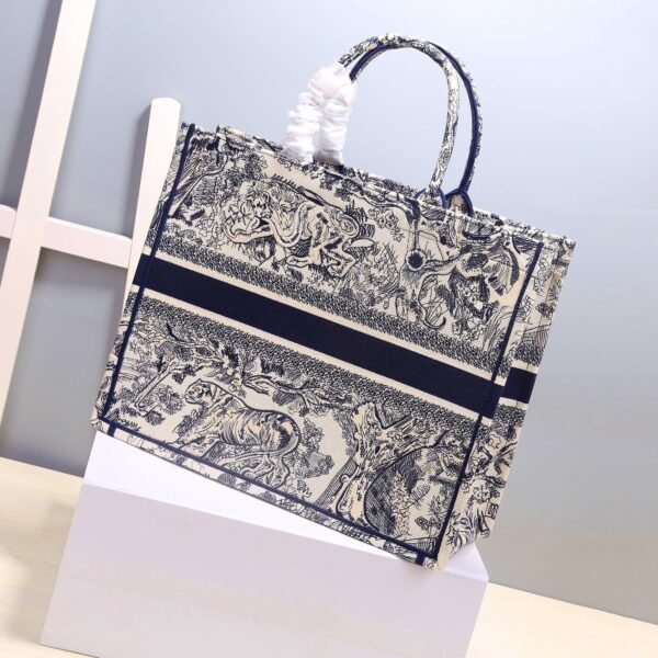 1:1 Replica Christian Dior Large Dior Book Tote For Women 16.5in/42cm CD M1286ZRIW