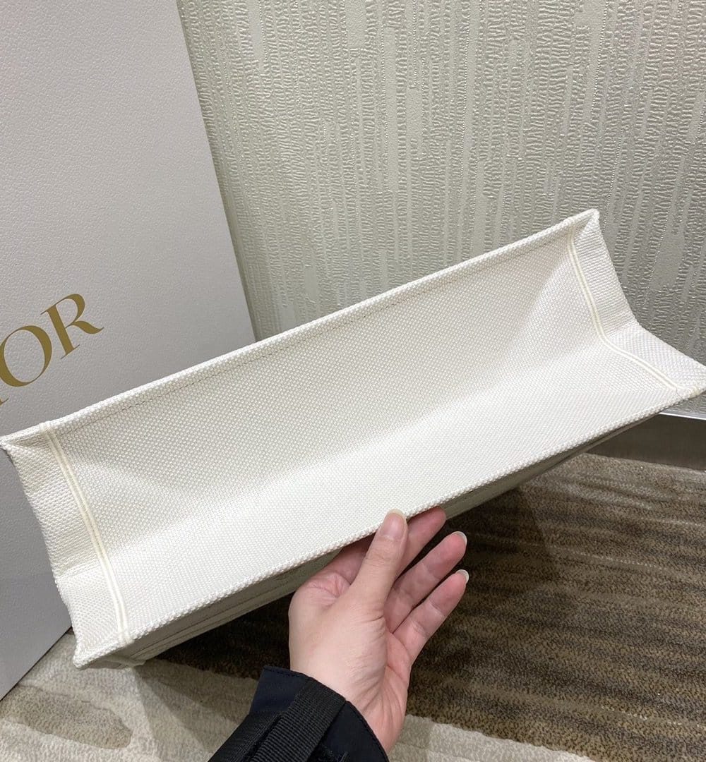 1:1 Replica Christian Dior Large Dior Book Tote Gold-Tone Dior Around The World Stella Embroidery, For Women Women’s Handbags, 42cm CD M1286ZTQL_M01E