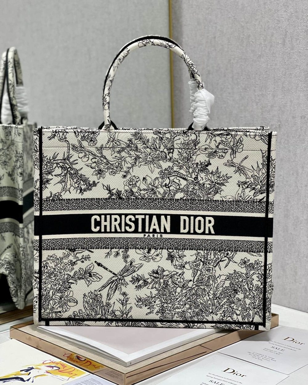 1:1 Replica Christian Dior Large Dior Book Tote Toile de Jouy Flowers Embroidery, Black/Beige, For Women Women’s Handbags, Shoulder Bags, 42cm CD M1286ZTQW_M808
