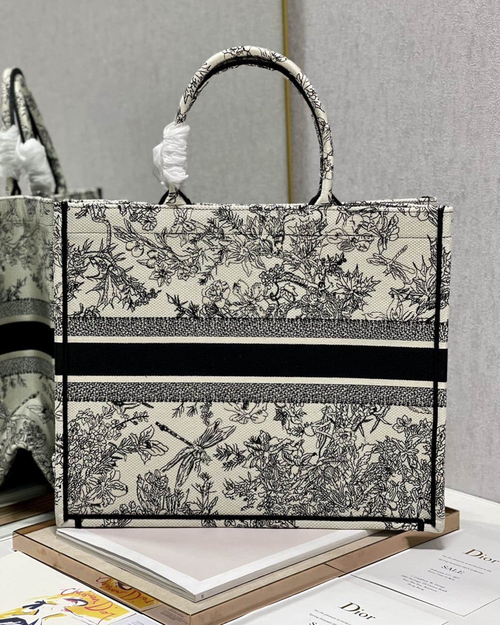 1:1 Replica Christian Dior Large Dior Book Tote Toile de Jouy Flowers Embroidery, Black/Beige, For Women Women’s Handbags, Shoulder Bags, 42cm CD M1286ZTQW_M808