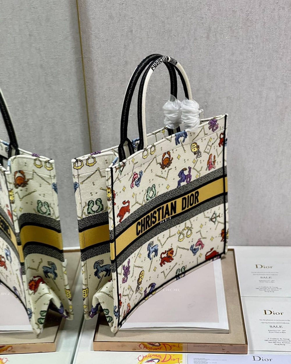 1:1 Replica Christian Dior Large Dior Book Tote White, For Women, Women’s Handbags 16.5in/42cm CD M1286ZRTY_M941