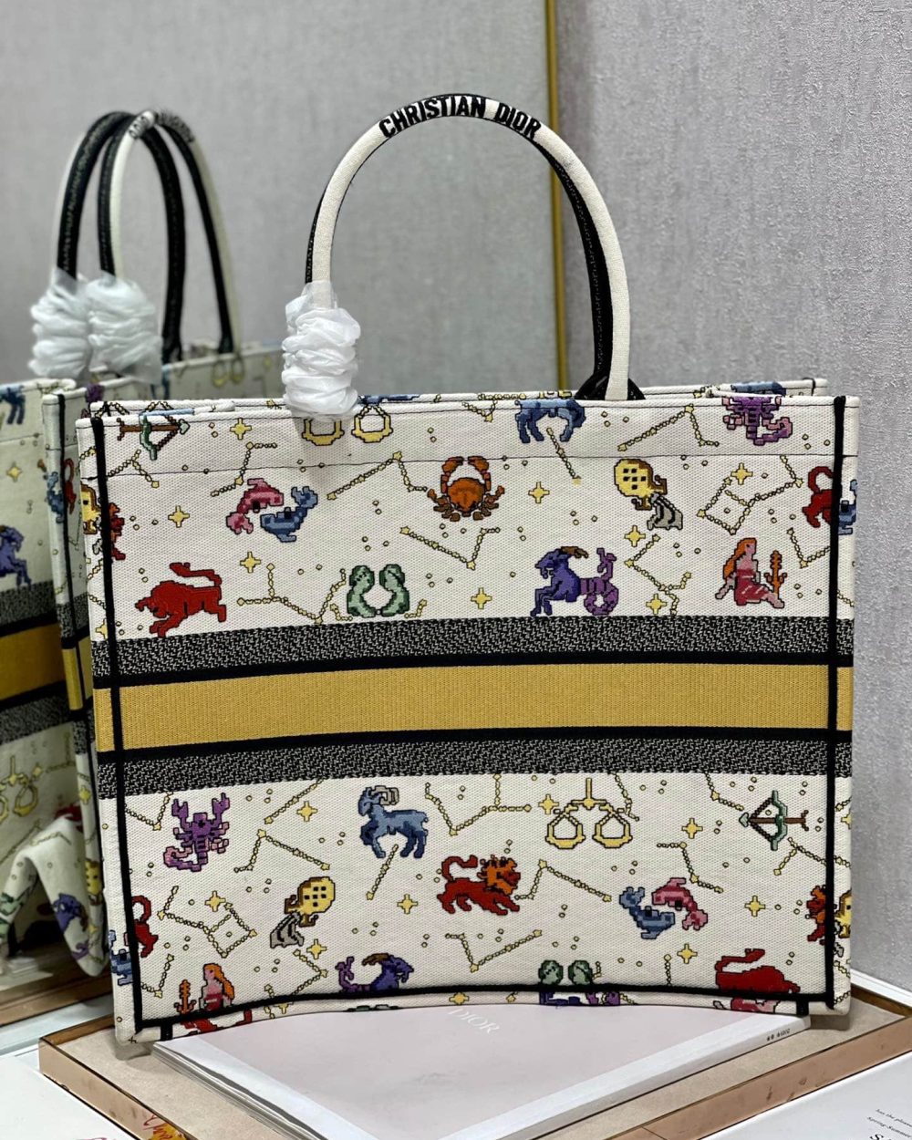 1:1 Replica Christian Dior Large Dior Book Tote White, For Women, Women’s Handbags 16.5in/42cm CD M1286ZRTY_M941
