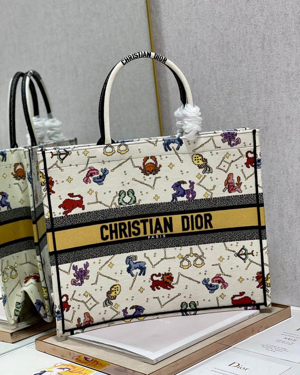 1:1 Replica Christian Dior Large Dior Book Tote White, For Women, Women’s Handbags 16.5in/42cm CD M1286ZRTY_M941