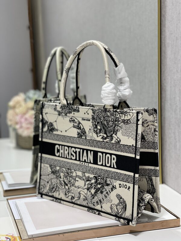 1:1 Replica Christian Dior Medium Dior Book Tote Bag, Black/White, For Women Women’s Handbags, Shoulder Bags, 36cm CD M1296ZRHZ_M941