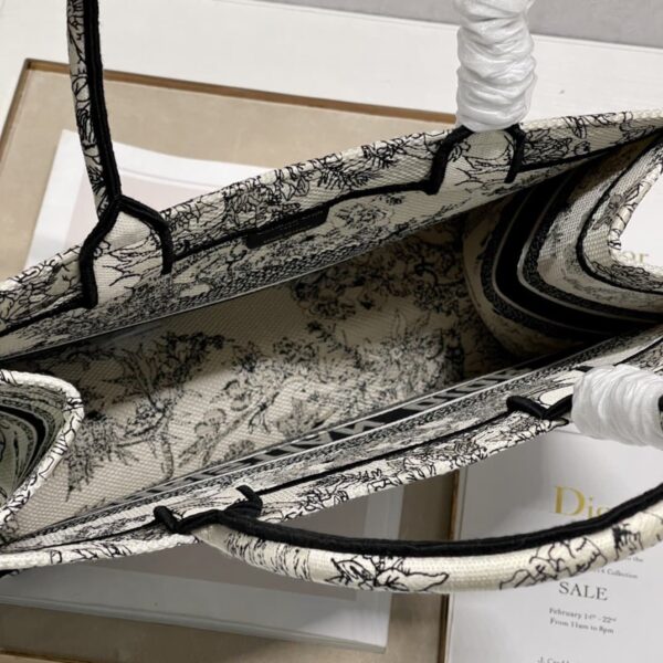 1:1 Replica Christian Dior Medium Dior Book Tote Blue Toile de Jouy Flowers Embroidery, Blue/White, For Women Women’s Handbags, Shoulder Bags, 36cm CD