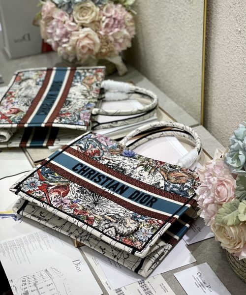 1:1 Replica Christian Dior Medium Dior Book Tote Latte Multicolor Dior Zodiac Embroidery, Latte Multicolor, For Women Women’s Handbags, Shoulder Bags, 36cm CD