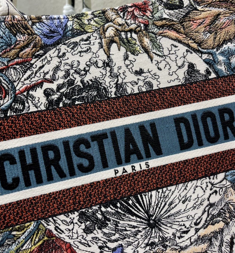 1:1 Replica Christian Dior Medium Dior Book Tote Latte Multicolor Dior Zodiac Embroidery, Latte Multicolor, For Women Women’s Handbags, Shoulder Bags, 36cm CD