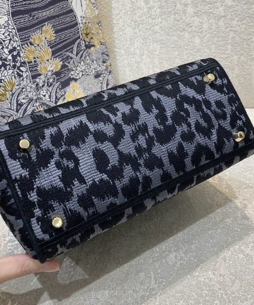 1:1 Replica Christian Dior Medium Dior Lady D-Lite Bag Blue and Black Mizza Embroidery, Blue and Black, For Women Women's Handbags, Crossbody Bags, 24cm CD M0565ORHM_M962
