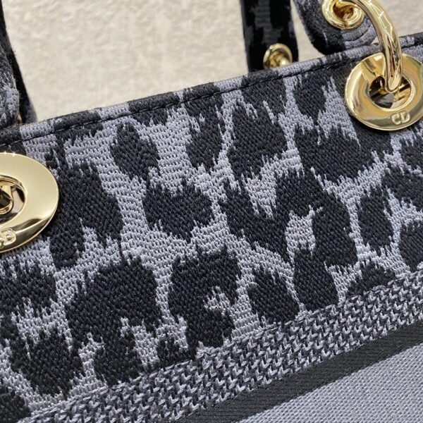 1:1 Replica Christian Dior Medium Dior Lady D-Lite Bag Blue and Black Mizza Embroidery, Blue and Black, For Women Women's Handbags, Crossbody Bags, 24cm CD M0565ORHM_M962