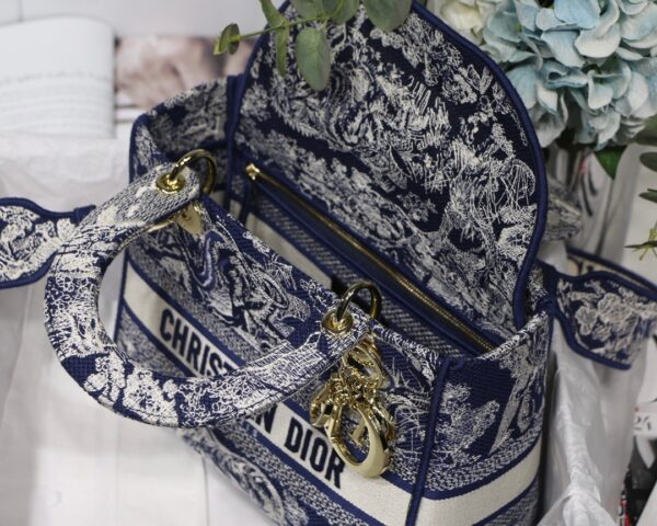 1:1 Replica Christian Dior Medium Lady D-Lite Bag Blue, For Women, Women’s Handbags 24cm/9.5in CD M0565ORGO_M928