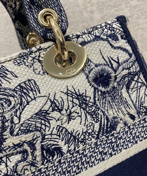 1:1 Replica Christian Dior Medium Lady D-Lite Bag Blue Toile de Jouy Reverse Embroidery, Blue, For Women Women's Handbags, Crossbody Bags, 24cm CD M0565ORGO_M928