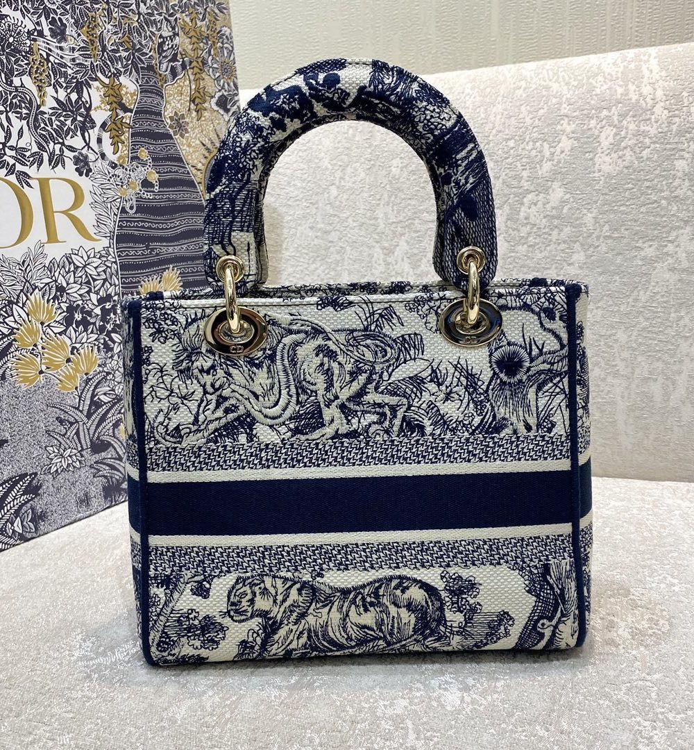 1:1 Replica Christian Dior Medium Lady D-Lite Bag Blue Toile de Jouy Reverse Embroidery, Blue, For Women Women's Handbags, Crossbody Bags, 24cm CD M0565ORGO_M928