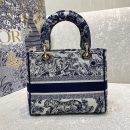 1:1 Replica Christian Dior Medium Lady D-Lite Bag Blue Toile de Jouy Reverse Embroidery, Blue, For Women Women's Handbags, Crossbody Bags, 24cm CD M0565ORGO_M928