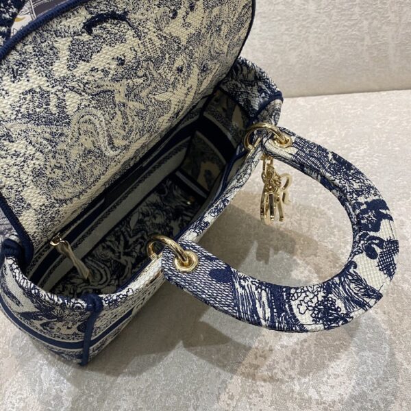 1:1 Replica Christian Dior Medium Lady D-Lite Bag Blue Toile de Jouy Reverse Embroidery, Blue, For Women Women's Handbags, Crossbody Bags, 24cm CD M0565ORGO_M928
