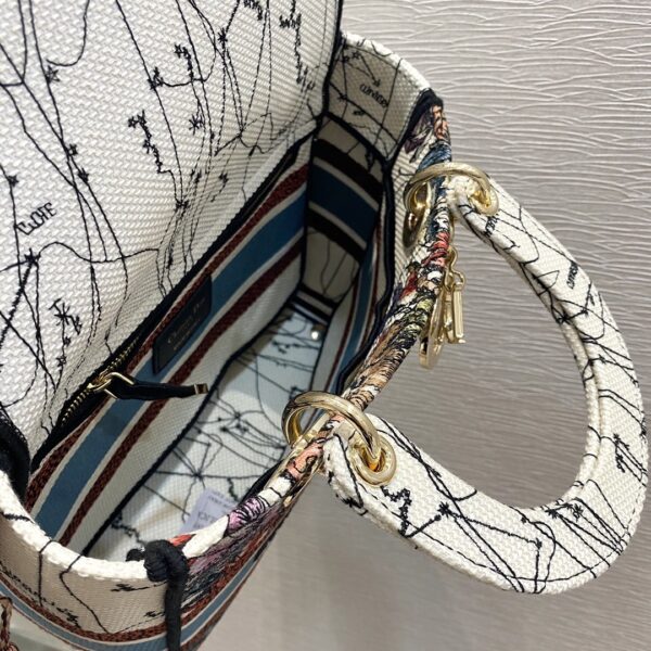 1:1 Replica Christian Dior Medium Lady D-Lite Bag Latte Multicolor Dior Constellation Embroidery, Latte, For Women Women's Handbags, Crossbody Bags, 24cm CD M0565ORHP_M941