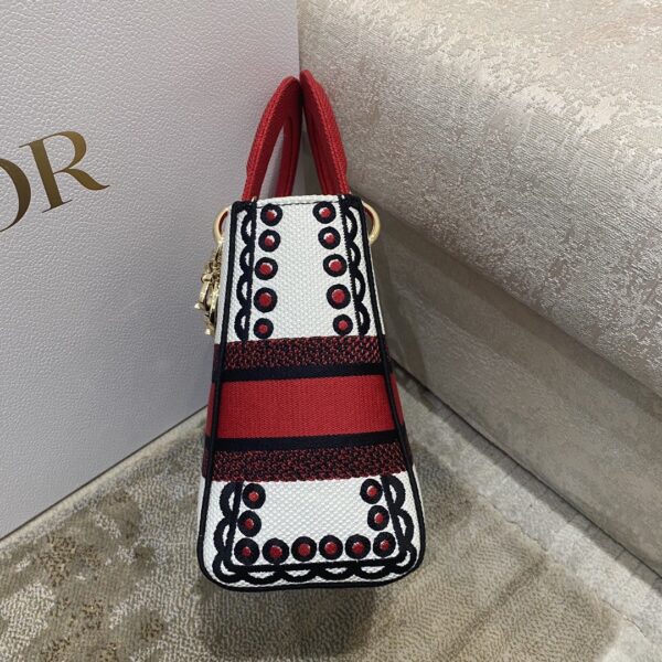 1:1 Replica Christian Dior Medium Lady D-Lite Bag Multicolor Cupidon Embroidery, Red/Latte, For Women Women's Handbags, 24cm CD M0565OTQG_M941
