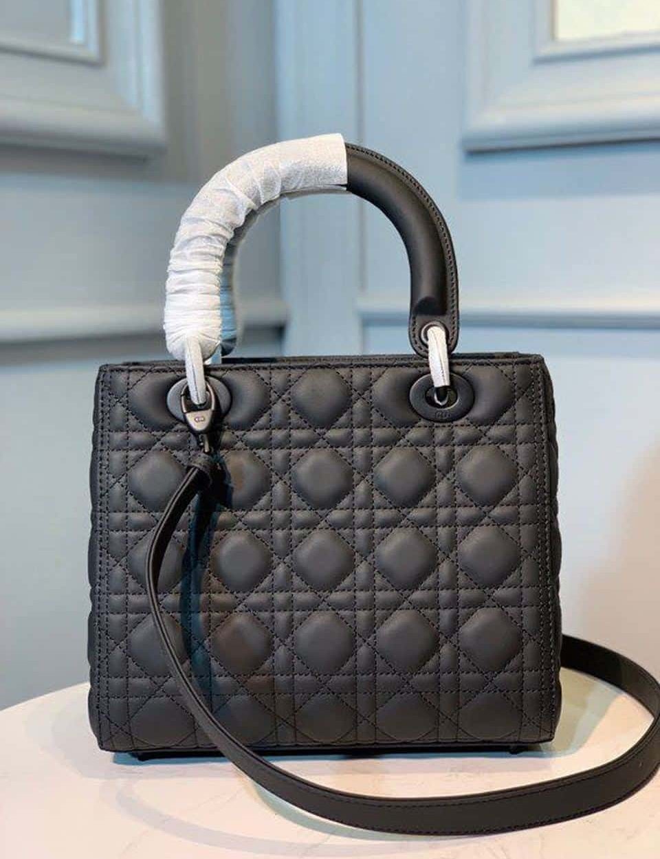 1:1 Replica Christian Dior Medium Lady Dior Bag Matte Hardware Black Ultramatte For Women 9.5in/24cm CD M0565SLOI_M989