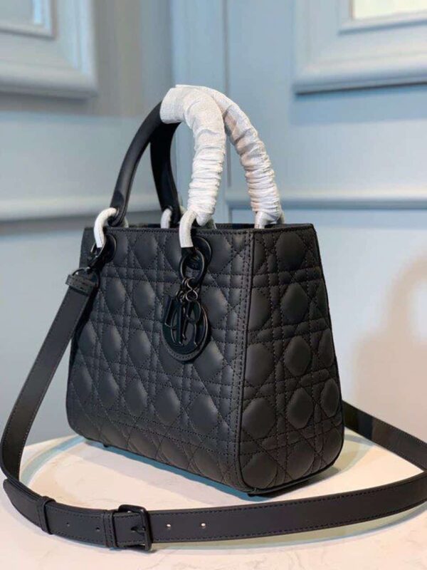 1:1 Replica Christian Dior Medium Lady Dior Bag Matte Hardware Black Ultramatte For Women 9.5in/24cm CD M0565SLOI_M989