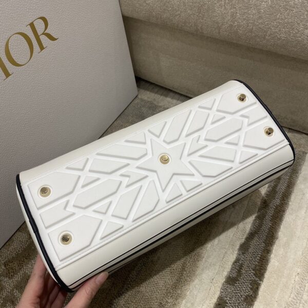 1:1 Replica Christian Dior Medium Vibe Zip Bowling Bag, White, For Men/Women Bowling Bags, 34cm CD M6202OOBR_M879