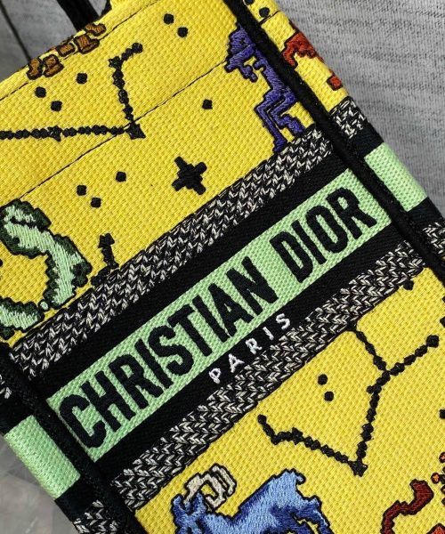 1:1 Replica Christian Dior Mimi Dior Book Tote Phone Bag White, For Women, Women’s Handbags 7in/18cm CD S5555CRTY_M941