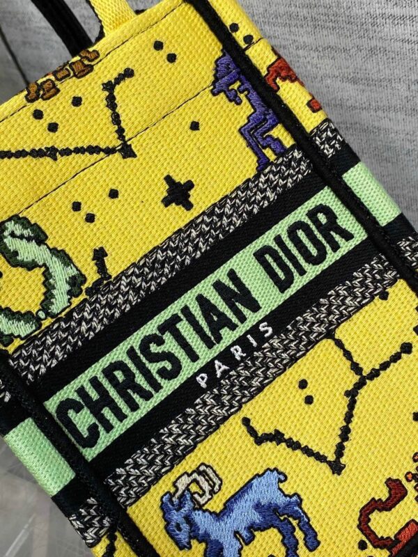 1:1 Replica Christian Dior Mimi Dior Book Tote Phone Bag White, For Women, Women’s Handbags 7in/18cm CD S5555CRTY_M941