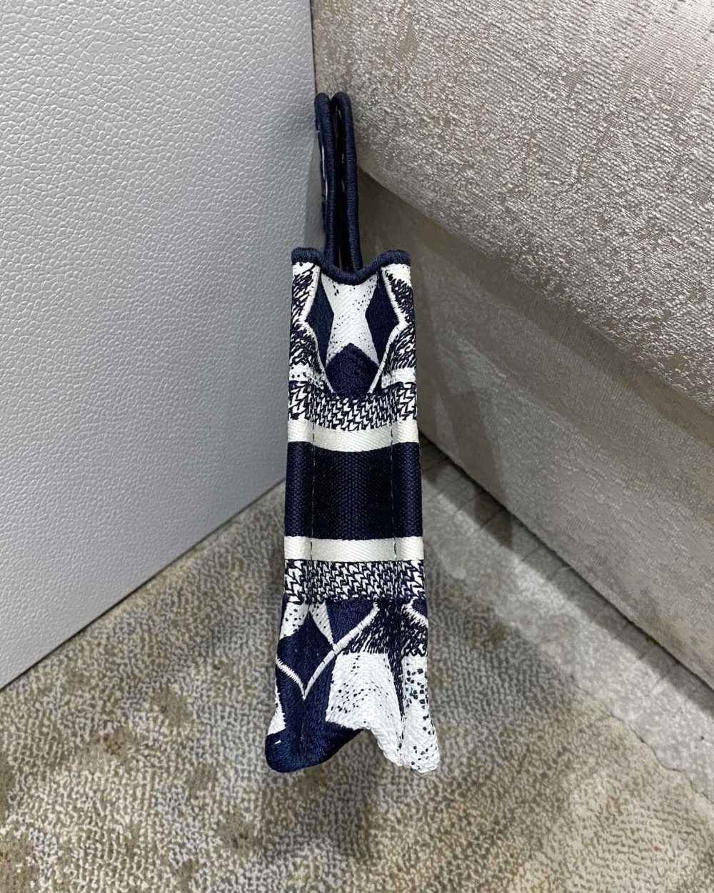 1:1 Replica Christian Dior Mini Book Tote Bag in Dior Étoile Embroidery Dior Bag,  Blue/White, For Women Women’s Handbags, 22.5cm CD