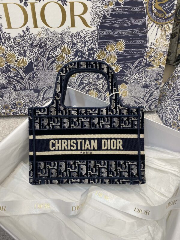 1:1 Replica Christian Dior Mini Dior Book Tote Blue Dior Oblique Embroidery, Blue/Black, For Women Women's Handbags, 9in/23cm CD S5475ZRIW_M928