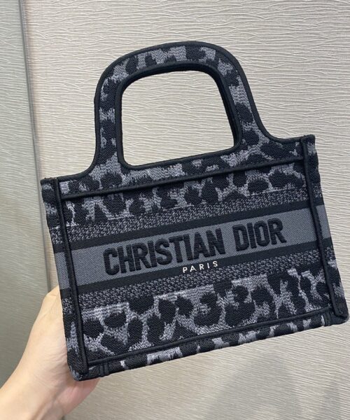 1:1 Replica Christian Dior Mini Dior Book Tote Mizza Embroidery, Blue/Black, For Women Women's Handbags, 9in/23cm CD S5475ZRHM_M962