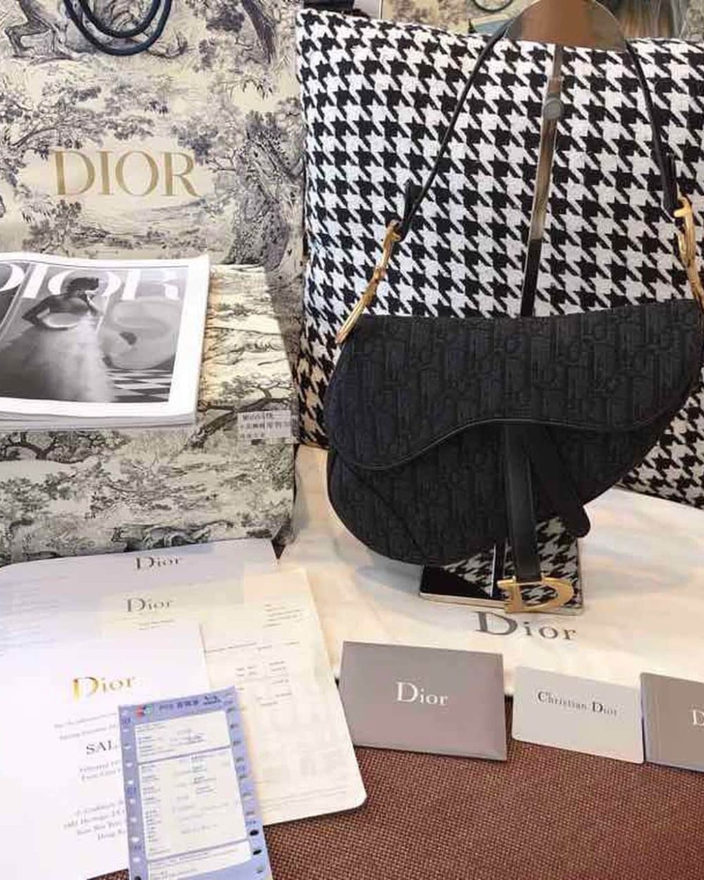 1:1 Replica Christian Dior Saddle Bag Black Oblique Embroidered Canvas Gold Toned Hardware For Women 25cm/10in CD