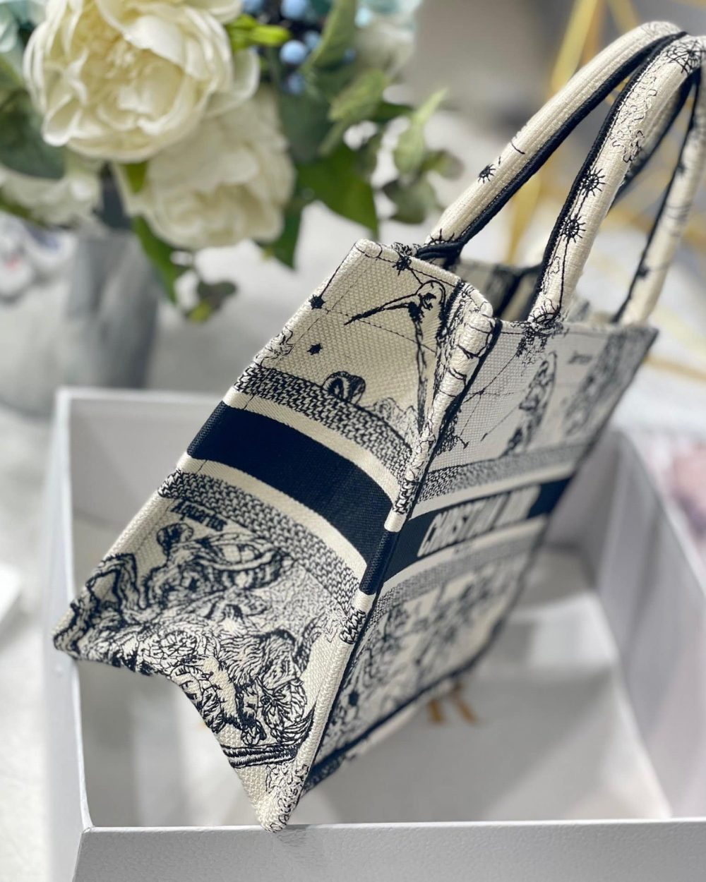 1:1 Replica Christian Dior Small Dior Book Tote White, For Women, Women’s Handbags 26.5cm/10.5in CD M1265ZRHZ_M941