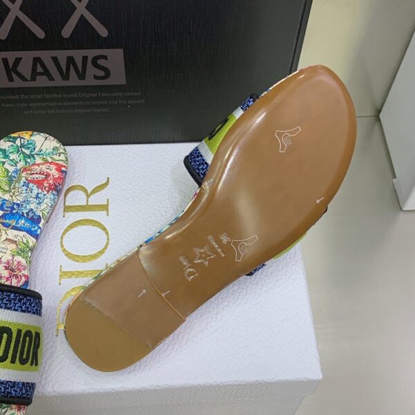 Christian Dior Women's Dway Slide White Multicolor For Women CD KCQ209CSE_S43L
