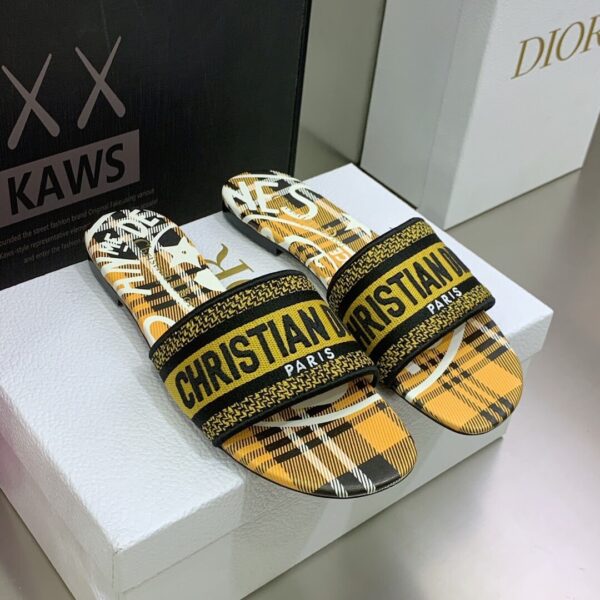 Christian Dior Women's Dway Slide Yellow and Black For Women CD KCQ209CEE_S56X