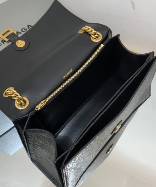 Crush Medium Chain Bag In Black For Women 12in/ 31cm