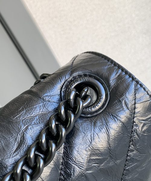 Crush Medium Chain Bag Quilted In Black For Women 12.2in/31cm 716393210IY1000