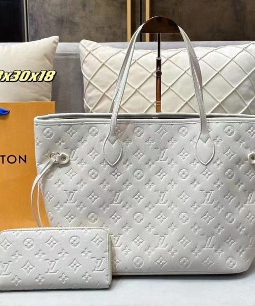 replica-louis-vuitton-set-