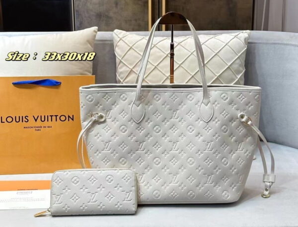 replica-louis-vuitton-set-