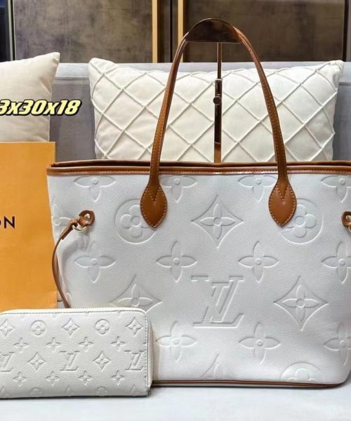 replica-louis-vuitton-set
