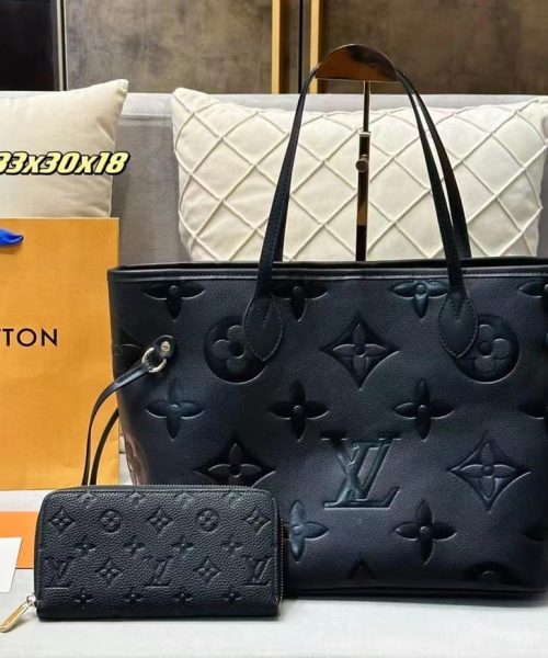 replica-louis-vuitton-set