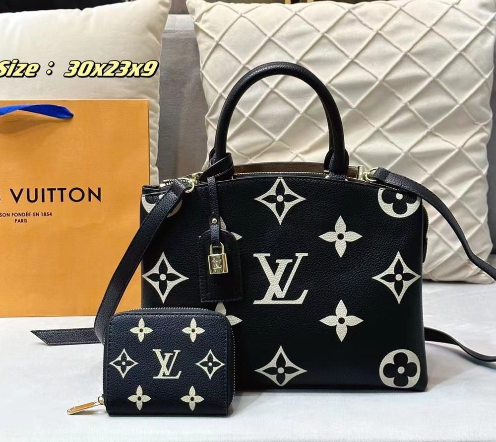 DBS-LC423 - Petit Palais Handbag Deal